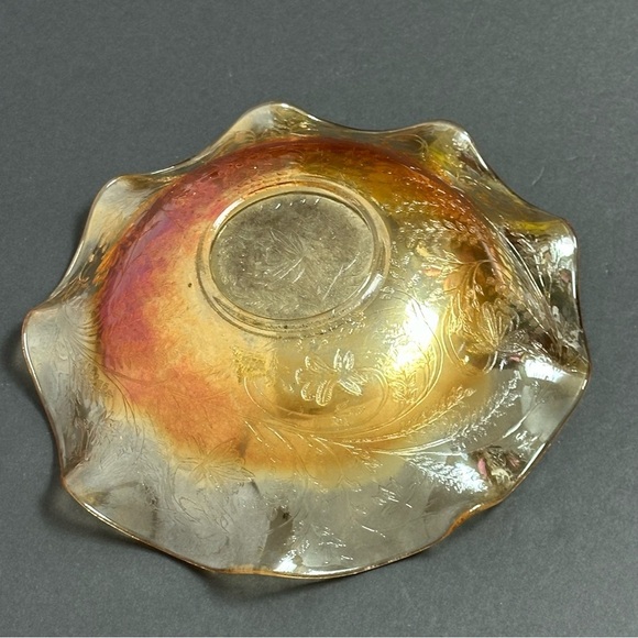 Vintage Iridescent Marigold Carnival Glass Decorative Bowl  Leaf Etched Design - Picture 4 of 16